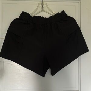 Black Performance Athletic Shorts with Sleek Design